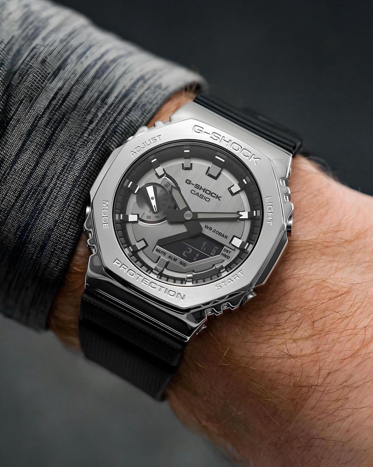 G-SHOCK-Z 2100 SILVER-BLACK Metal Body
